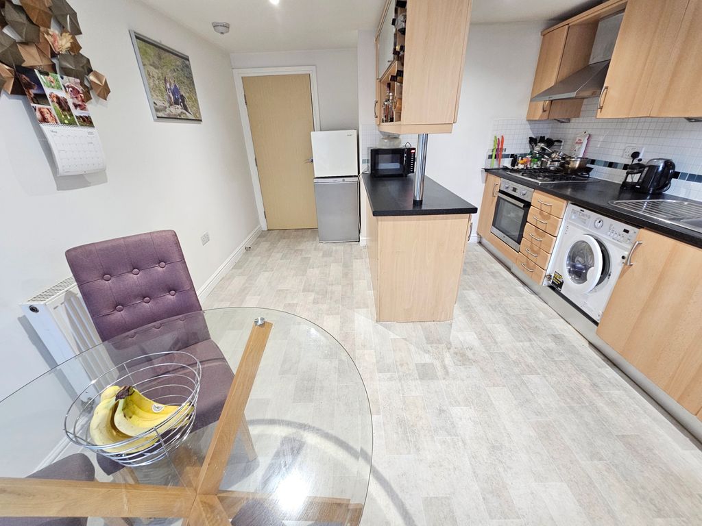 Property photo 3 of 30 20251210_110218