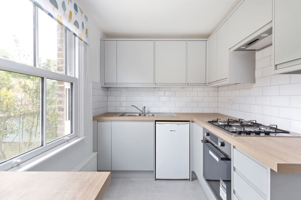 Property photo 2 of 6 2