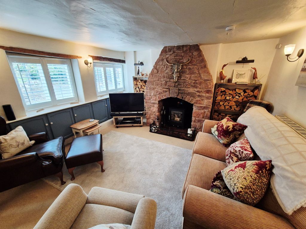 Property photo 3 of 18