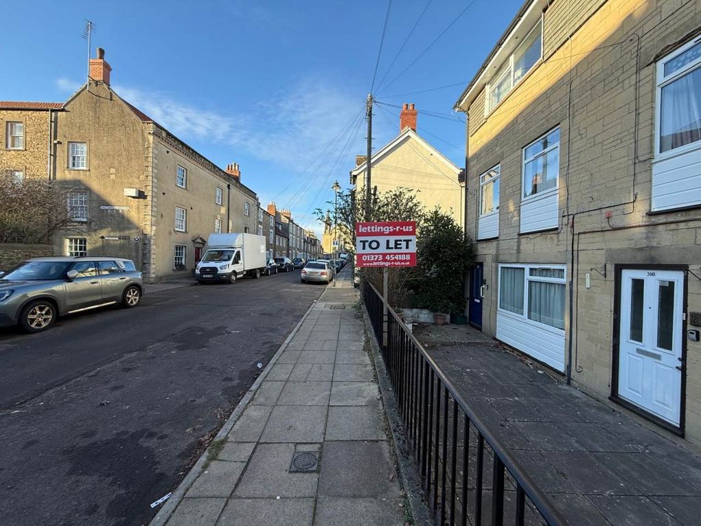 Property photo 1 of 14 External