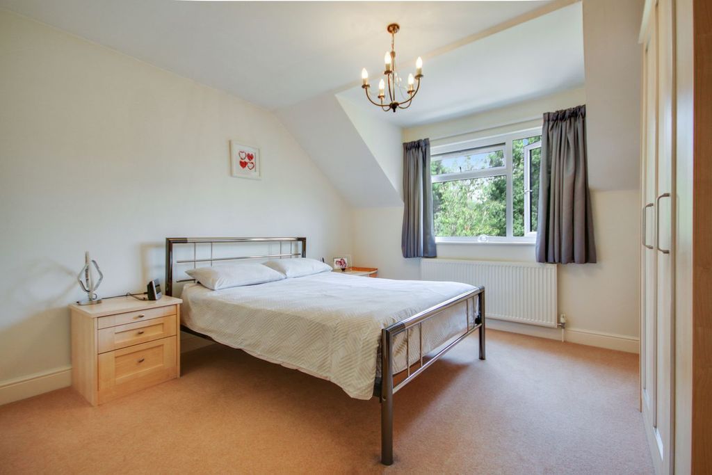 Property photo 3 of 18