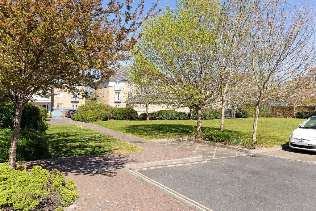 Property photo 2 of 16