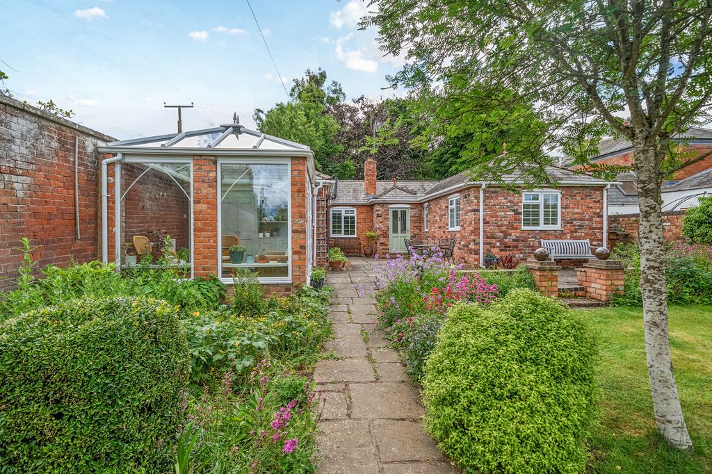 Property photo 1 of 23