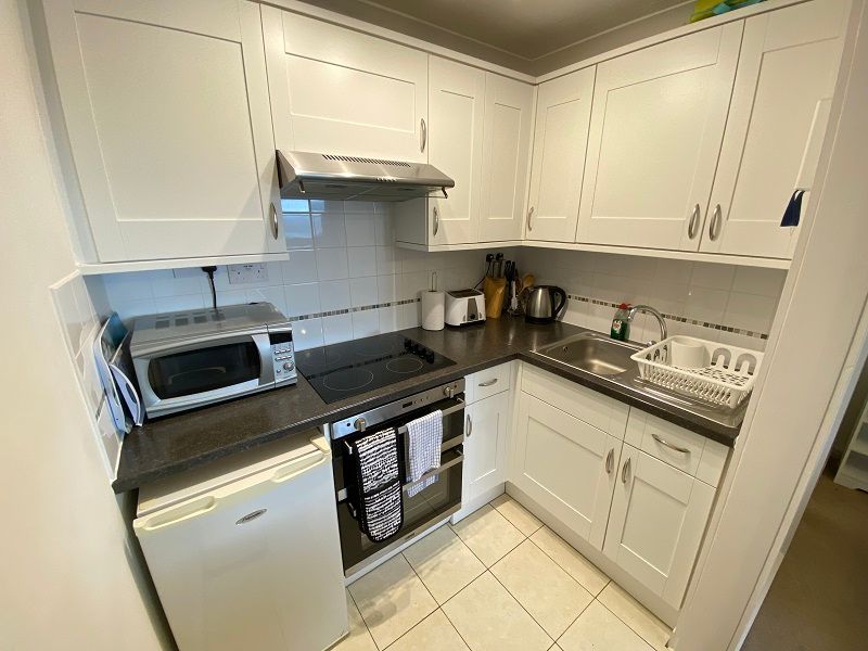 Property photo 3 of 5 Kitchen