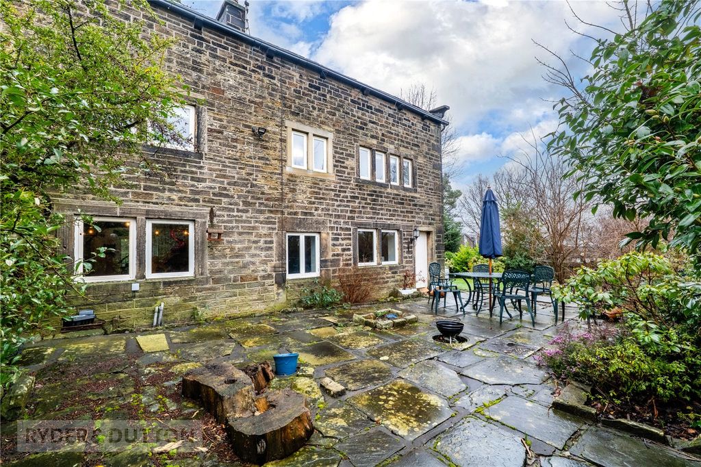 Additional image 27 of 4 bed detached house for saleHeys Road, Holmfirth, West Yorkshire HD9