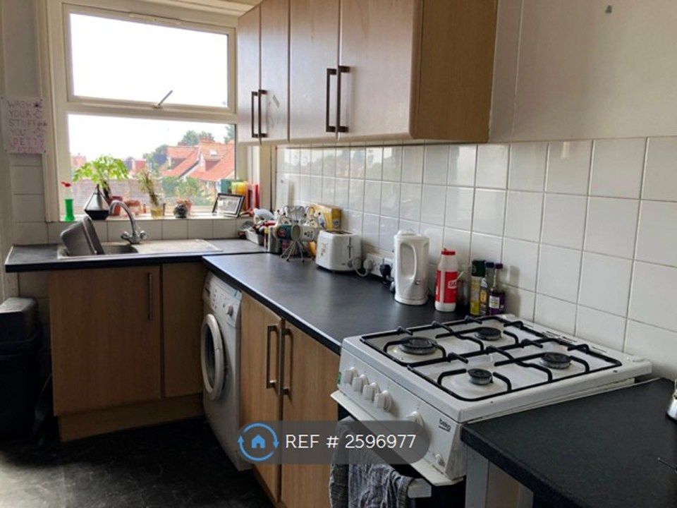 Property photo 3 of 4 Kitchen