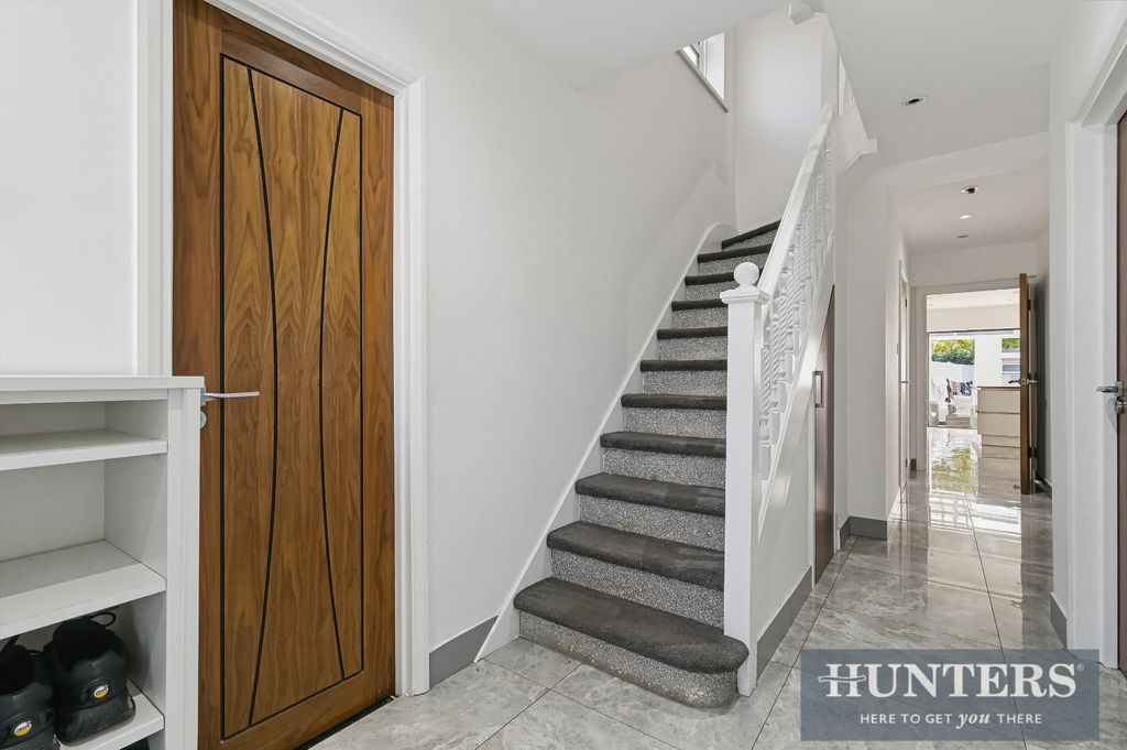 Property photo 2 of 20 The Crossways-3.Jpg