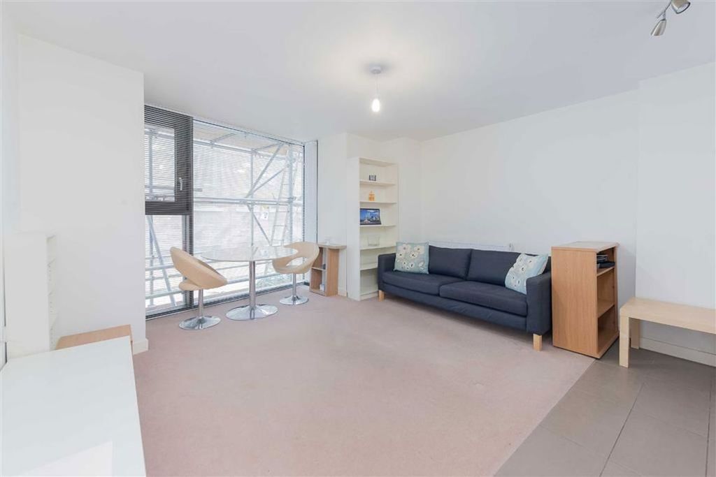 Property photo 1 of 4