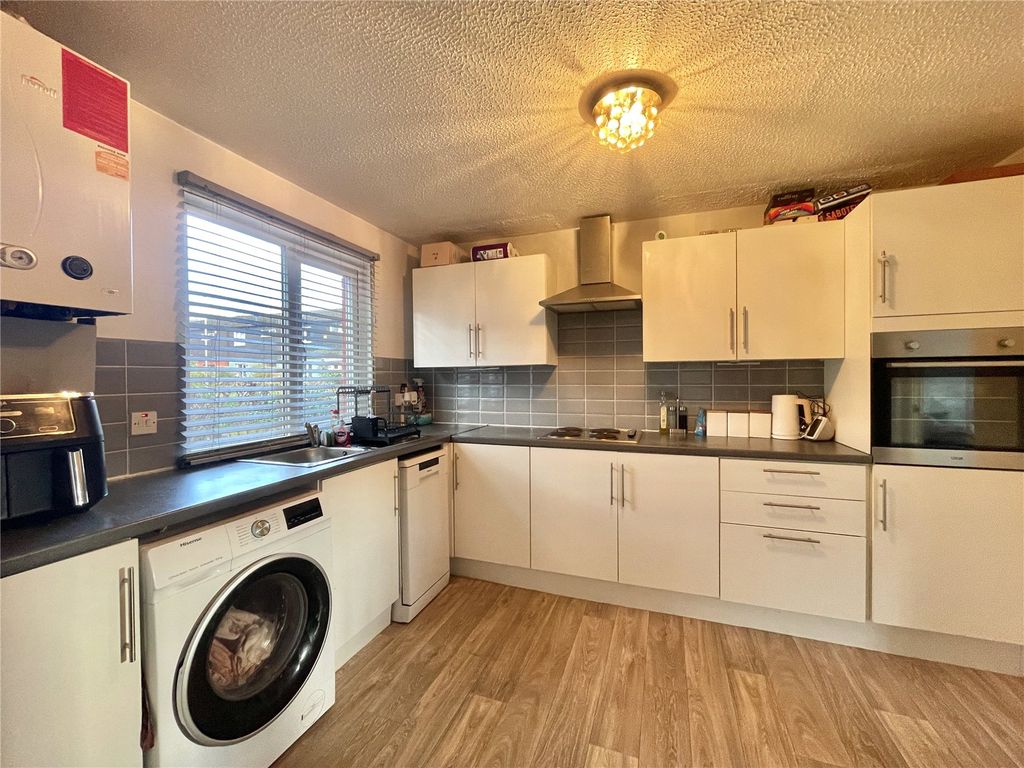 Property photo 3 of 17 Picture No. 11