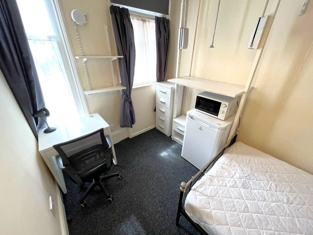 Property photo 3 of 20