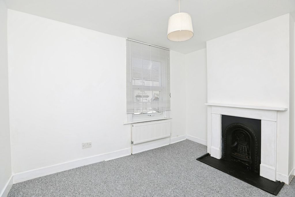 Property photo 2 of 10 Pbox-Img.Jpg