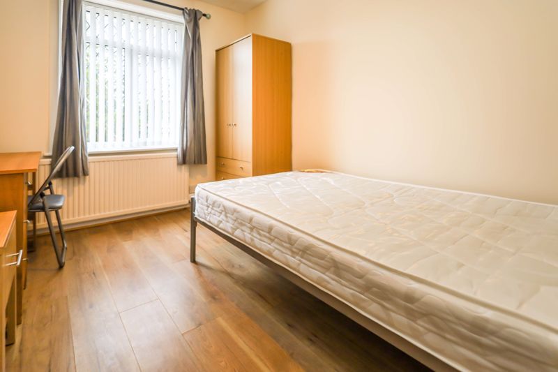 Additional image 13 of 6 bed detached house to rentPine Road, Winton BH9