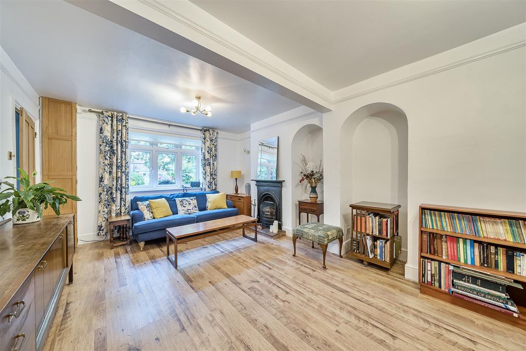 Property photo 2 of 10 Lounge1.Jpg