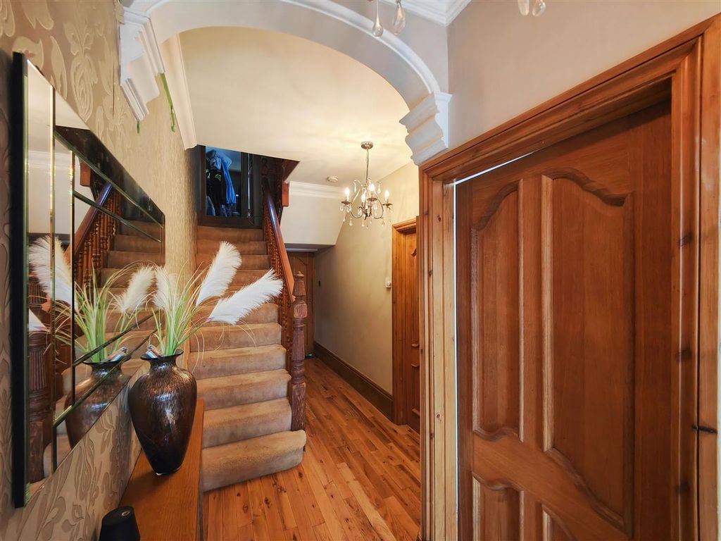 Property photo 2 of 28 Hall