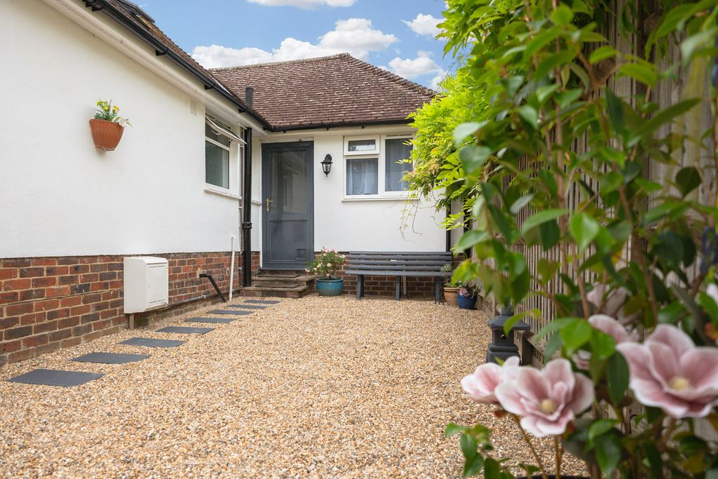 Property photo 2 of 21