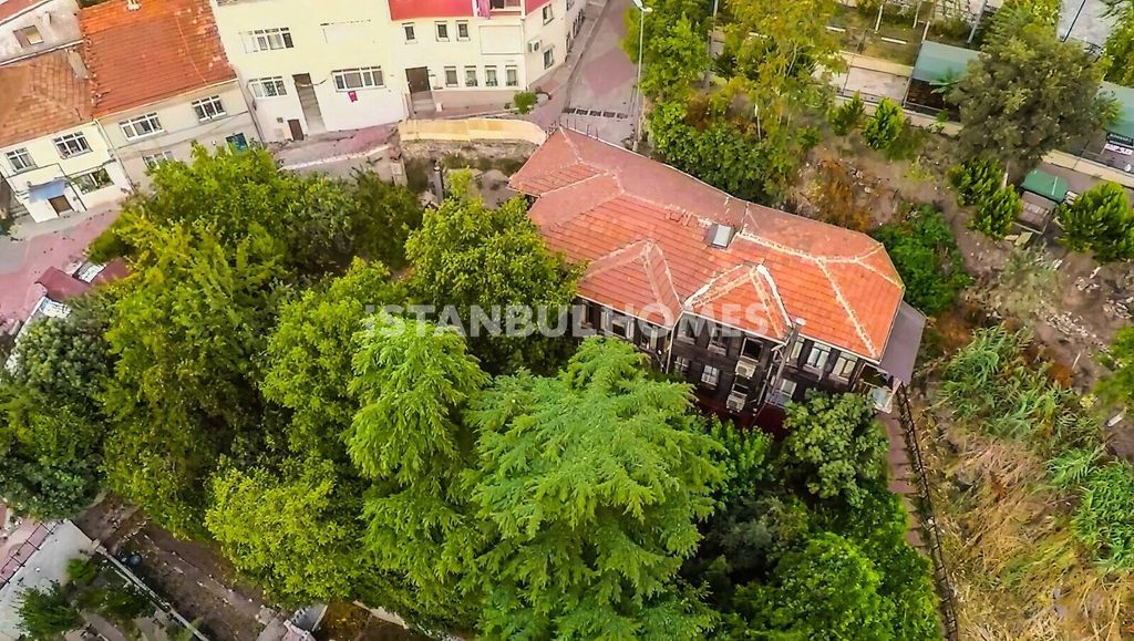 Property photo 2 of 28