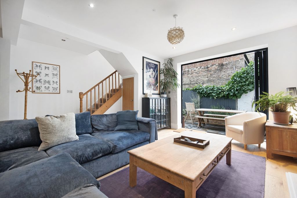 Property photo 2 of 27 Photo 25