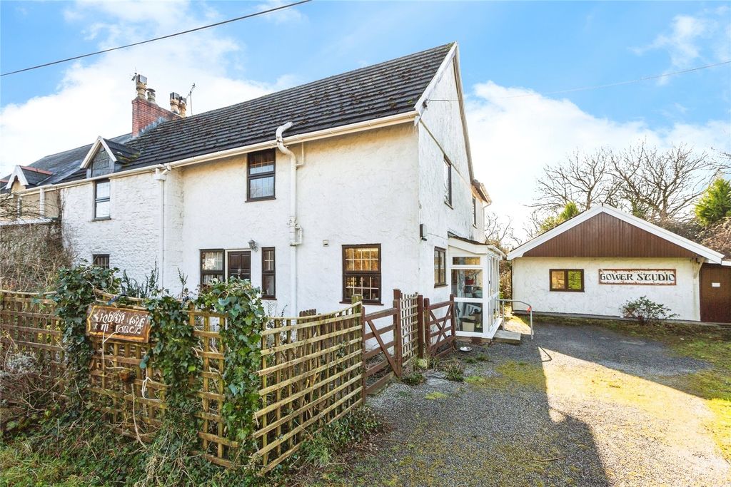 Property photo 2 of 28 Picture No. 21