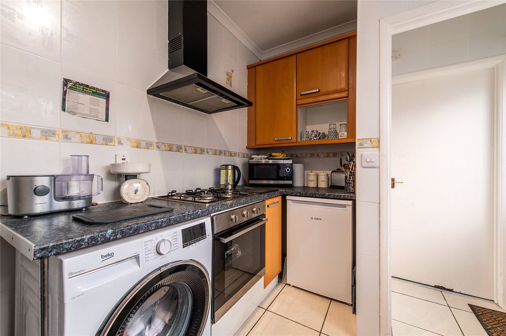 Property photo 3 of 29 Picture No. 04