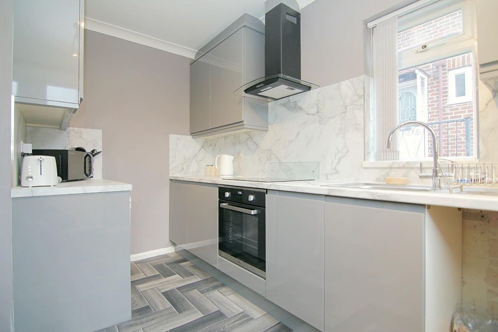 Property photo 2 of 15 Kitchen