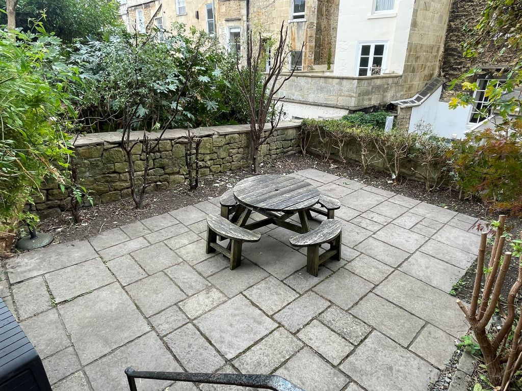 Property photo 3 of 14