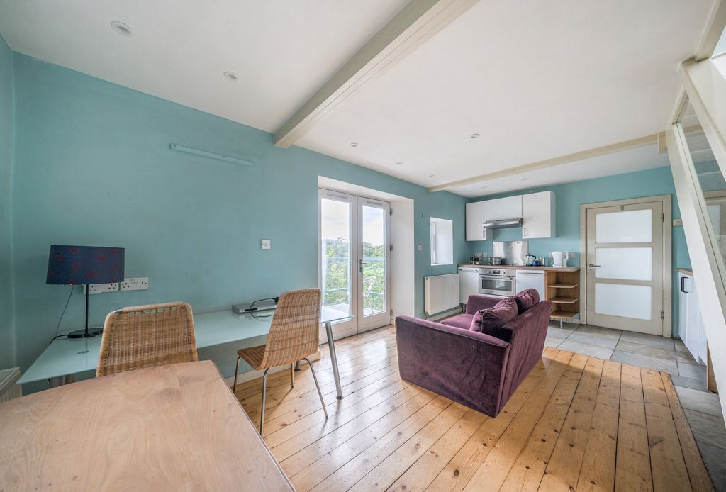 Property photo 1 of 20 1349247-7-68B973F...