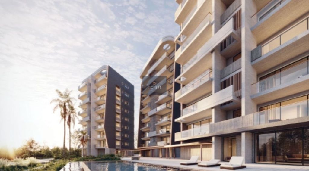 Property photo 1 of 2