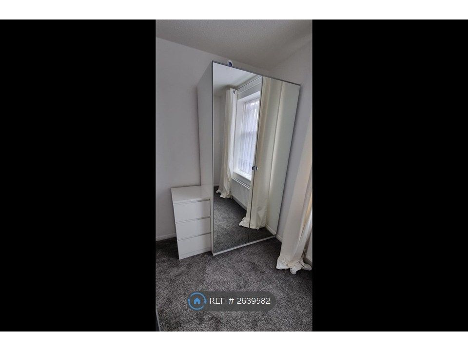 Property photo 2 of 21 Bedroom