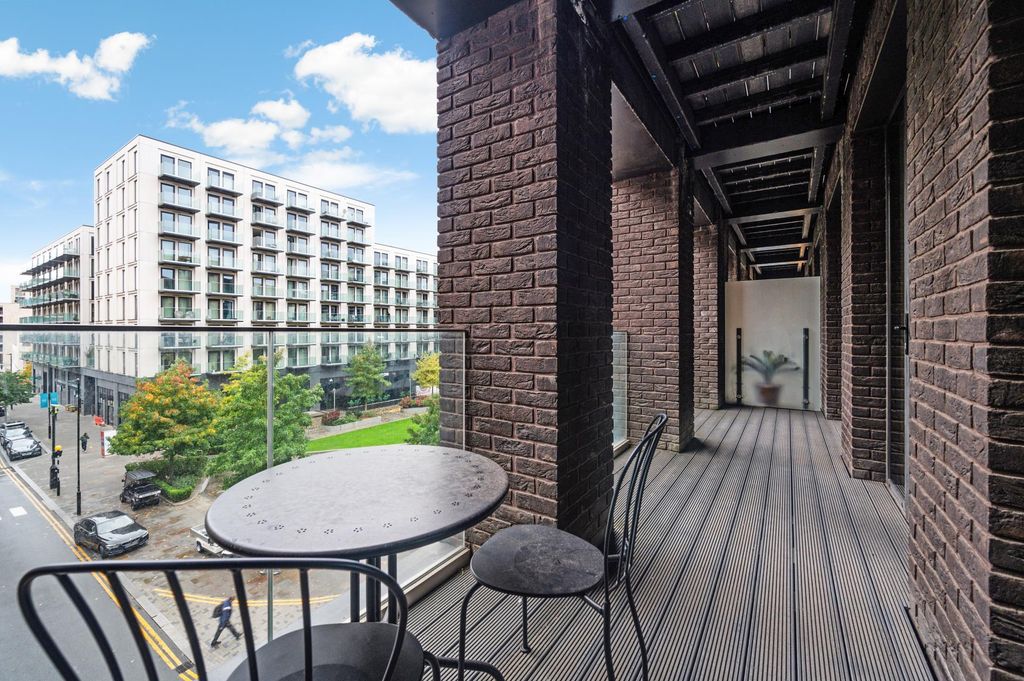 Property photo 3 of 11