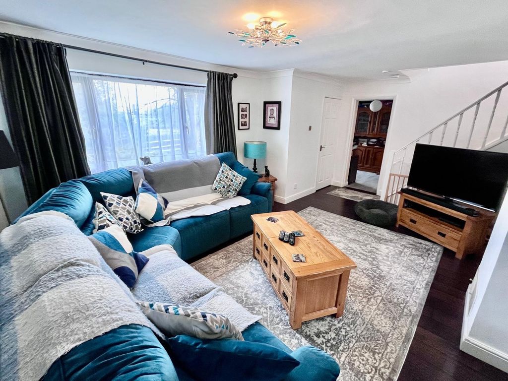 Property photo 2 of 18