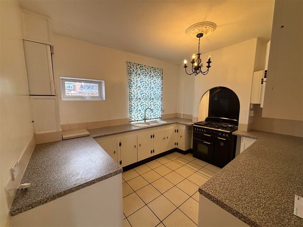 Property photo 3 of 12 Image