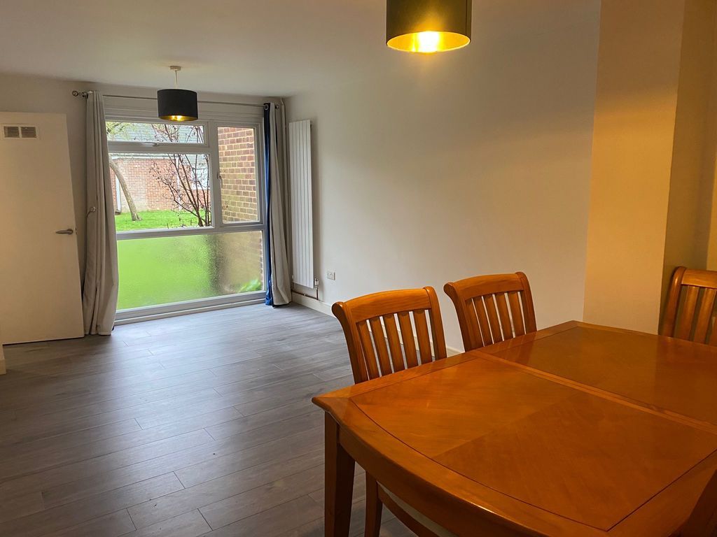 Property photo 2 of 8 Photo 2