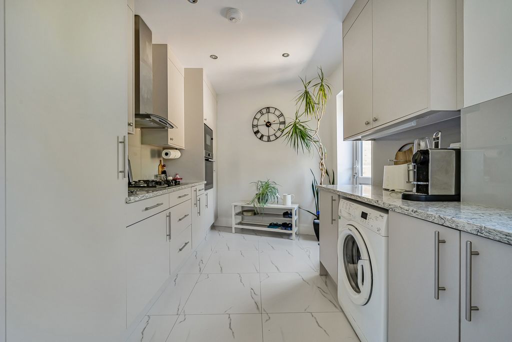 Property photo 2 of 15 10-681E1058A3c3A-...
