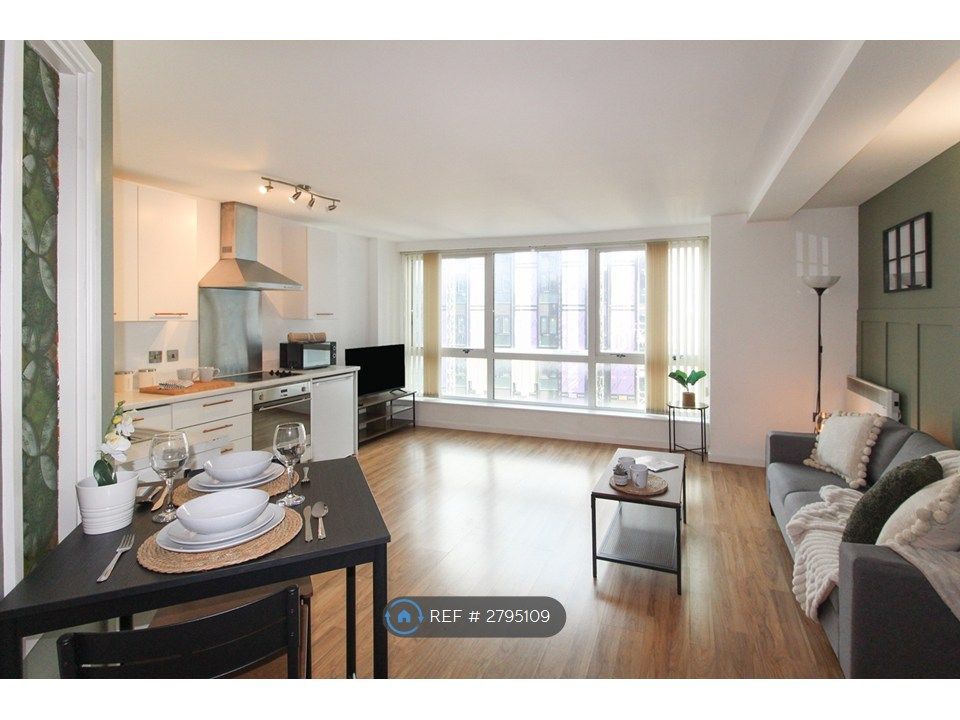 Property photo 1 of 23 Living / Dining / Kitchen Area