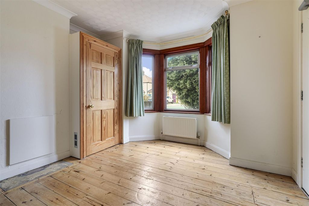 Property photo 2 of 17 Img (3).Jpg