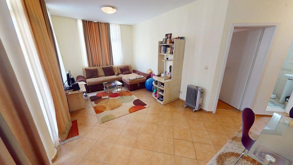 Property photo 1 of 18