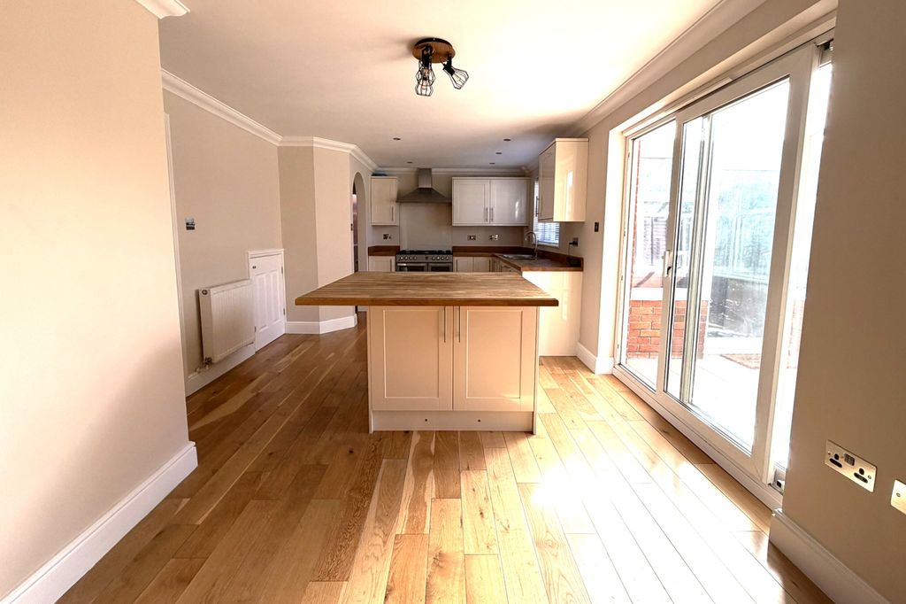 Property photo 3 of 19 A Kitchen