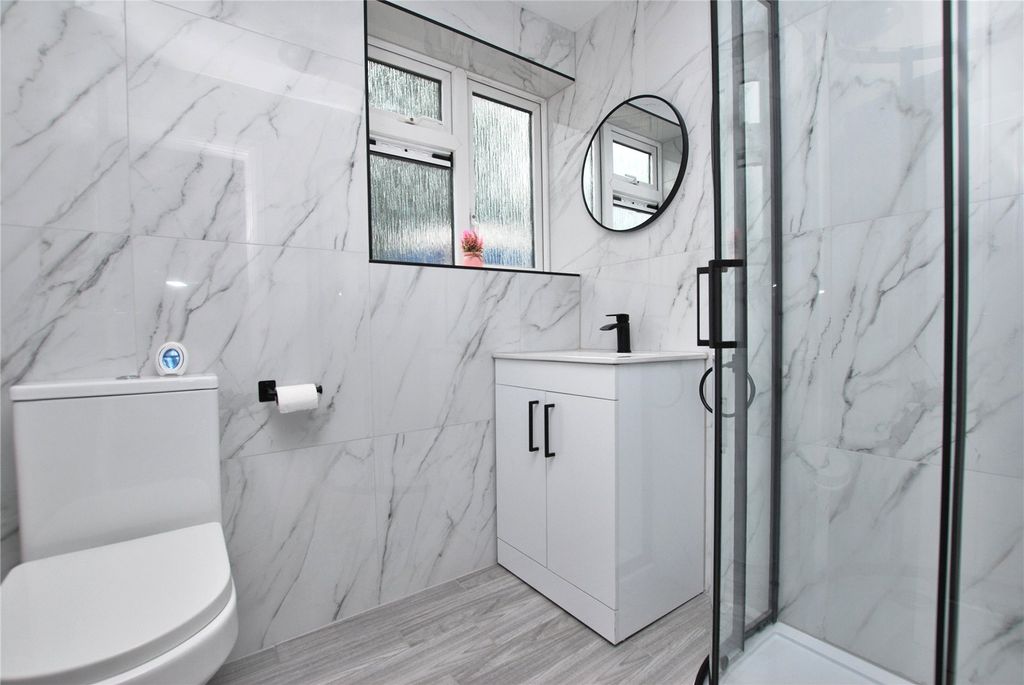 Property photo 3 of 6 Picture No. 02