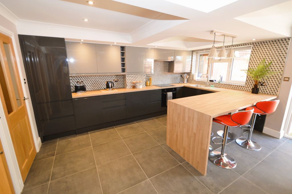 Property photo 2 of 15 Open Plan