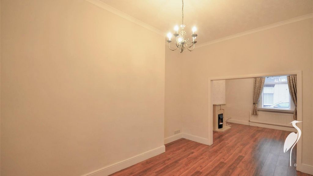 Property photo 3 of 12 Lounge
