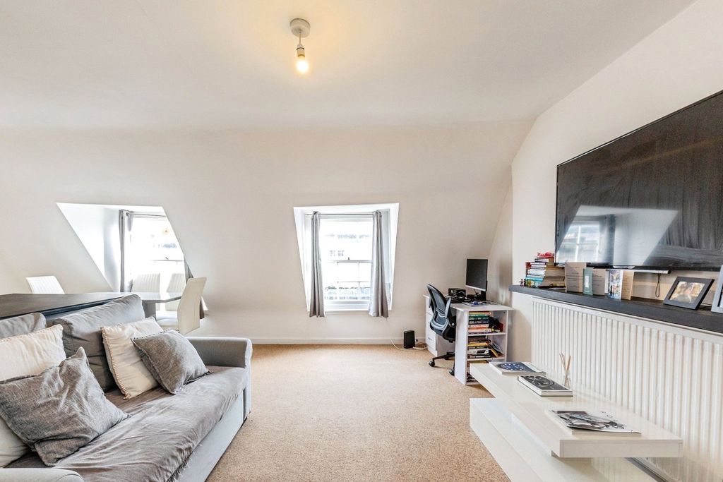 Property photo 2 of 11 Picture No. 02