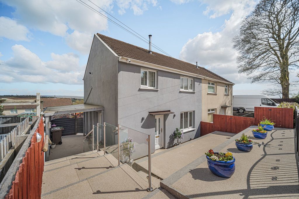 Property photo 2 of 36