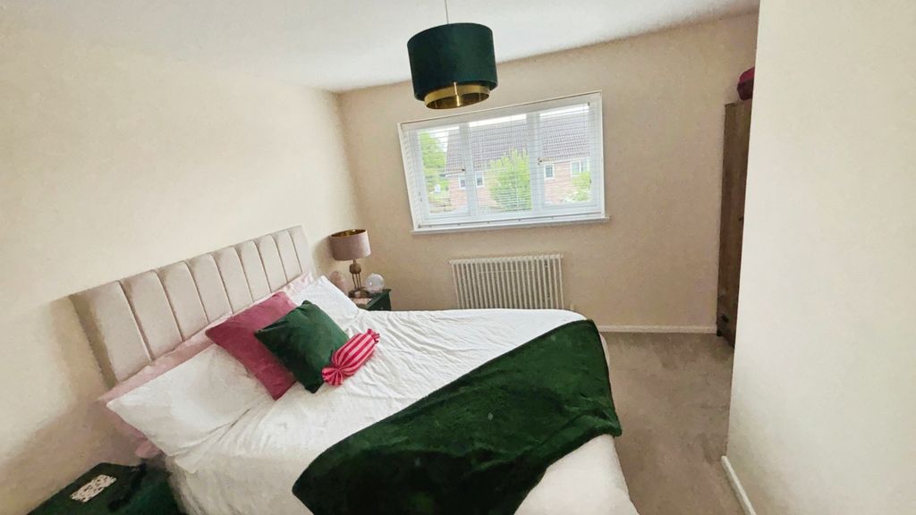 Property photo 2 of 6