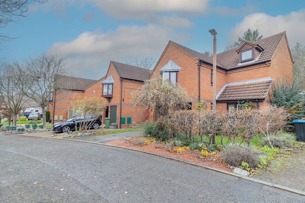 Property photo 2 of 19