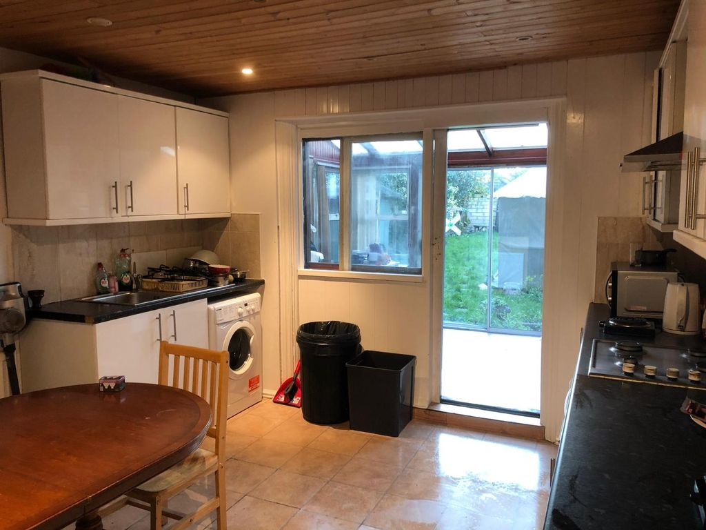 Property photo 2 of 3