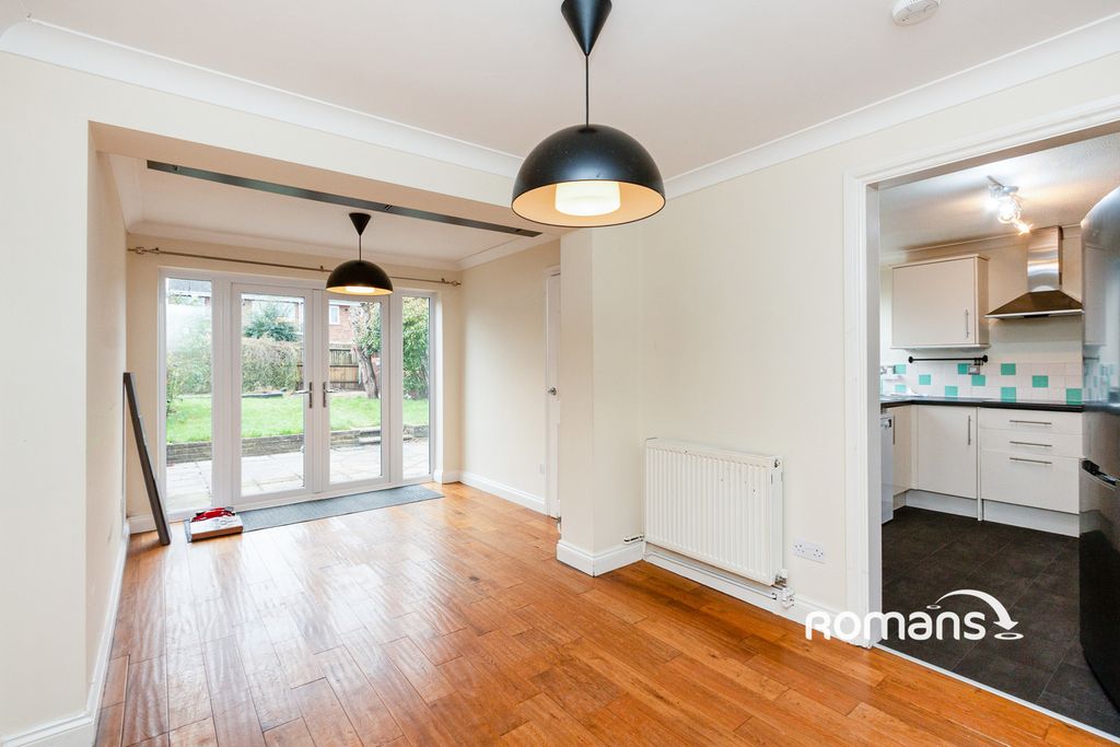 Property photo 3 of 10 Photo