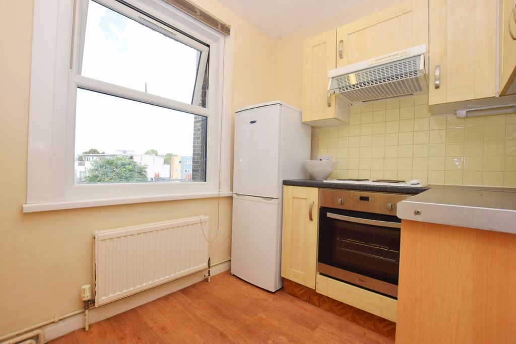 Property photo 3 of 7 C 4