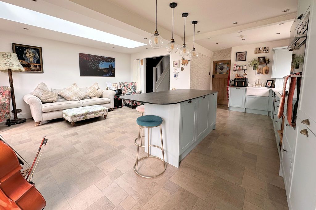 Property photo 1 of 21 Lounge/Kitchen/Dining Room