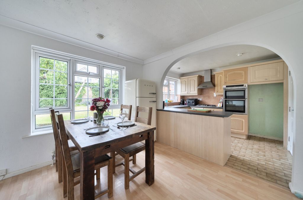 Property photo 3 of 22 1469213-5-6A19Abc...
