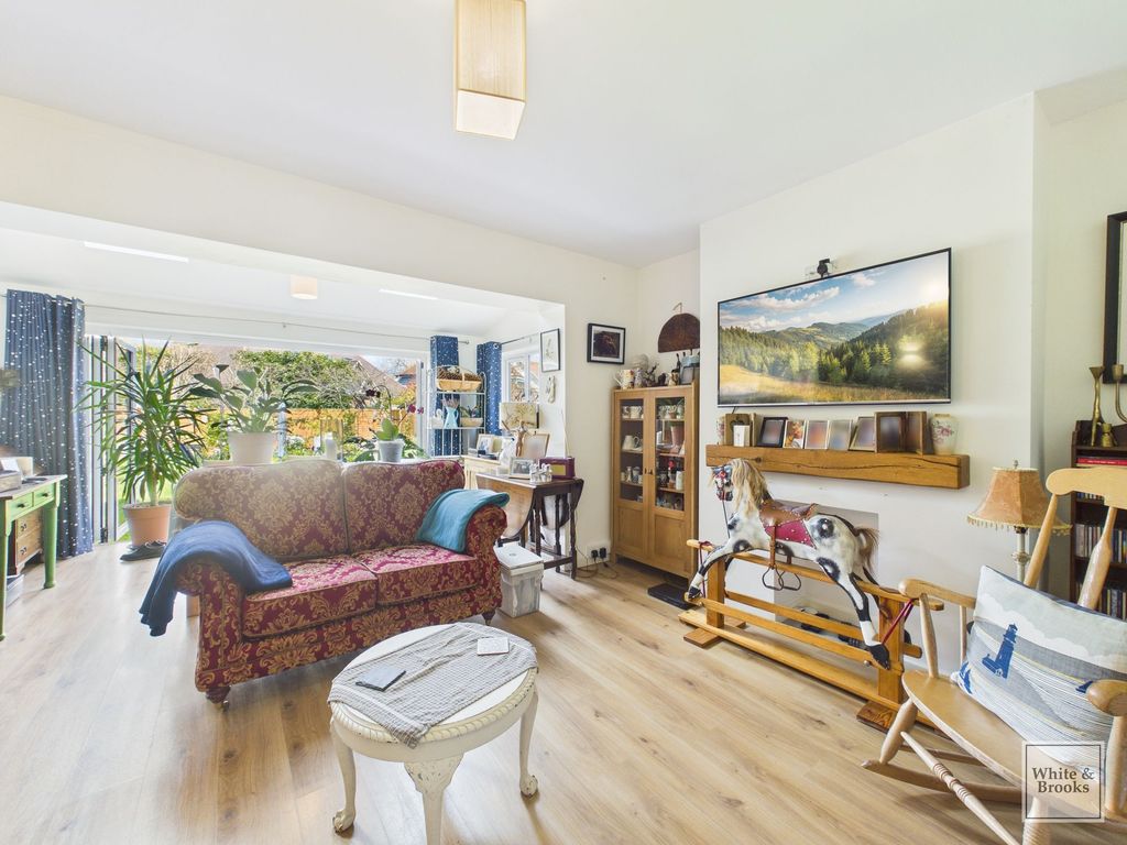 Property photo 2 of 21